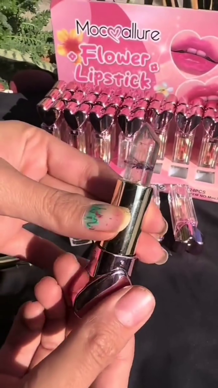 Transparent Jelly Flower Lipstick with Real Dried Flower and Gold Flakes, Temperature Change Moisturizing Lip Balm, Long Lasting Color Changing Lip Gloss for Smooth and Hydrated Lips