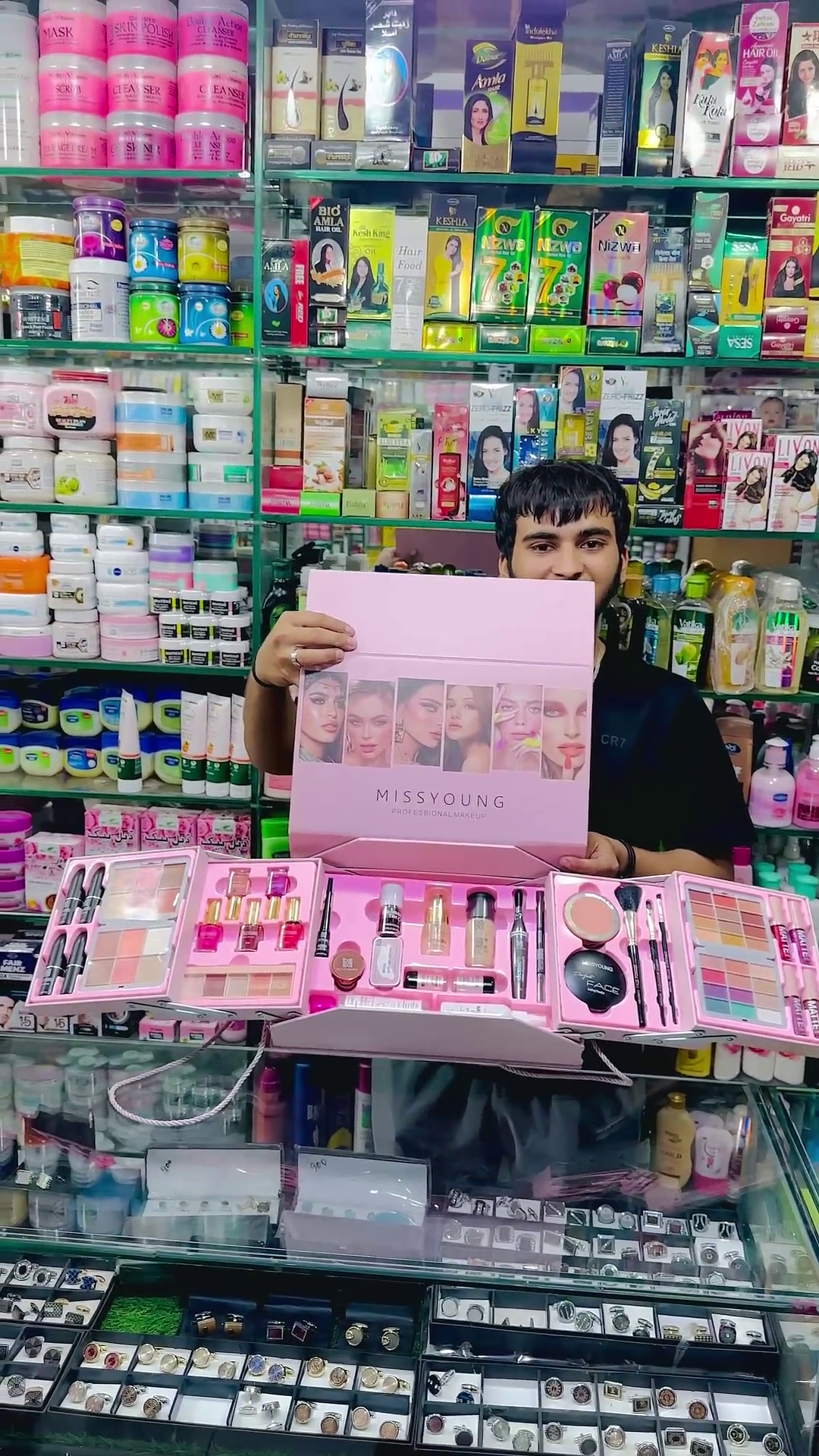 Complete Professional Makeup Kit – All-in-One Set with Lipsticks, Eyeshadows, Foundation, and More in a Stylish Pink Case