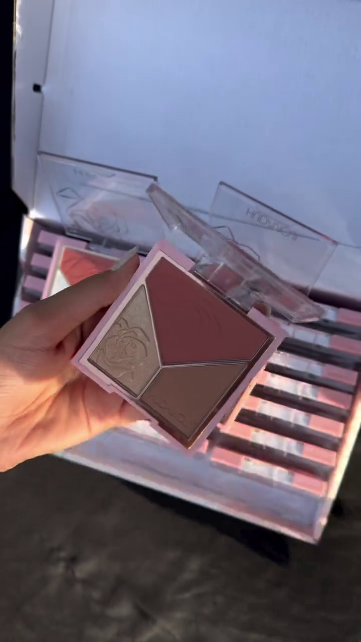 3-in-1 Blush, Highlighter & Contour Palette – Rose-Toned Shades with Rose Embossing for a Radiant, Sculpted Look