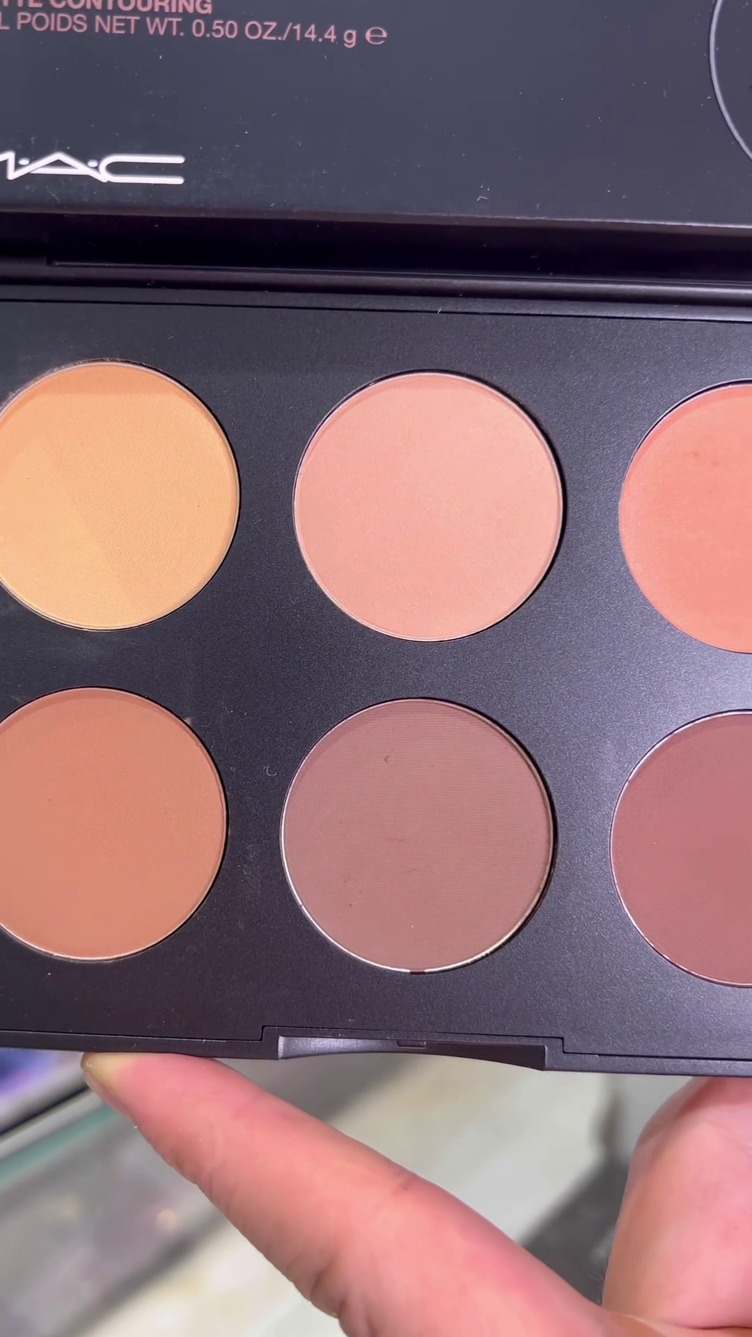 Contouring Palette with Warm Neutral Shades for Sculpting and Defining the Face