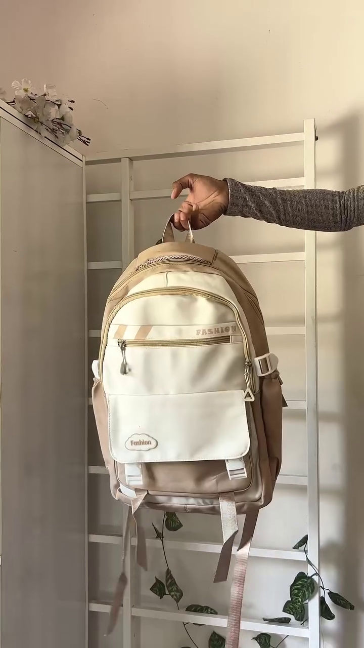 Stylish Two-Tone Backpack – Trendy Black and White Design with Unique Mailbox Patch for a Fashionable and Practical Look