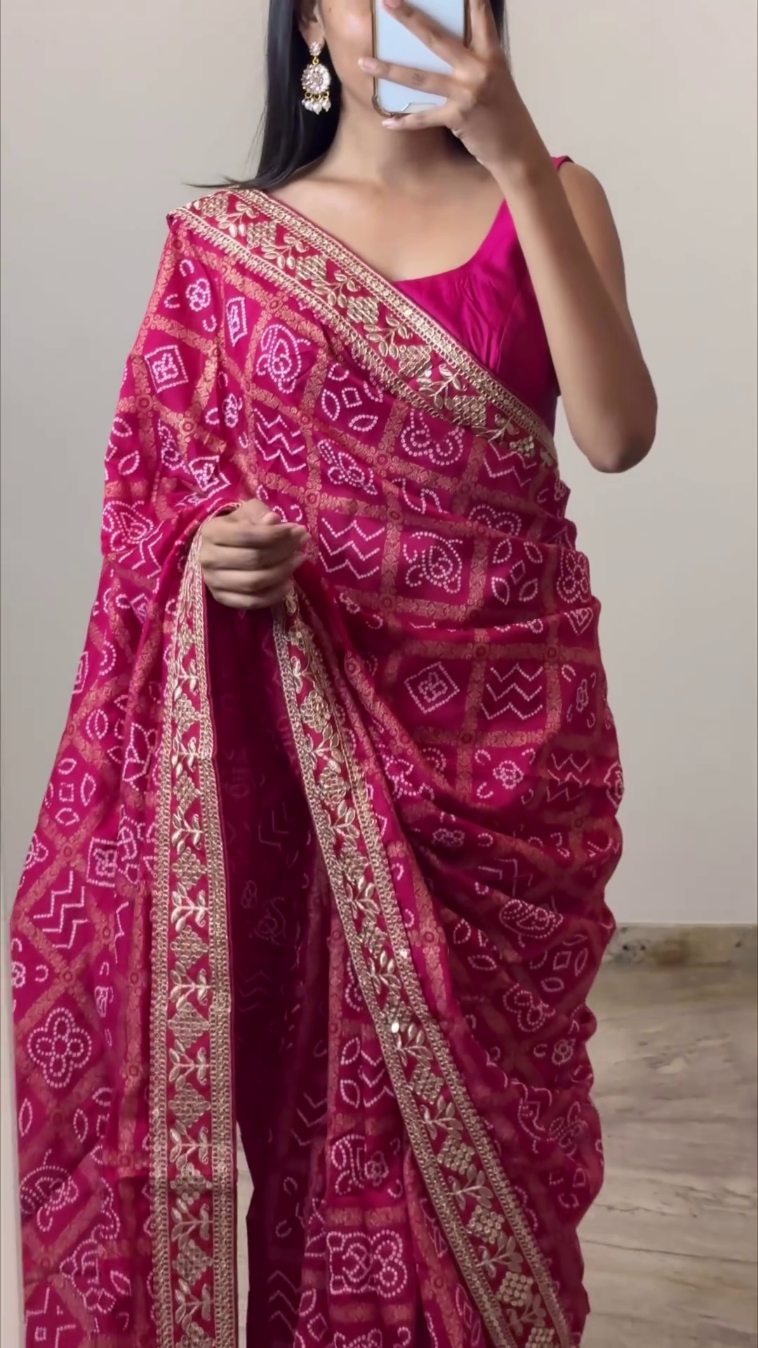 Pink Saree with Intricate Golden Embroidery, Traditional Indian Wedding Attire, Bridal or Festive Wear, Beautiful Handcrafted Design with Detailed Work on Borders and Pallu