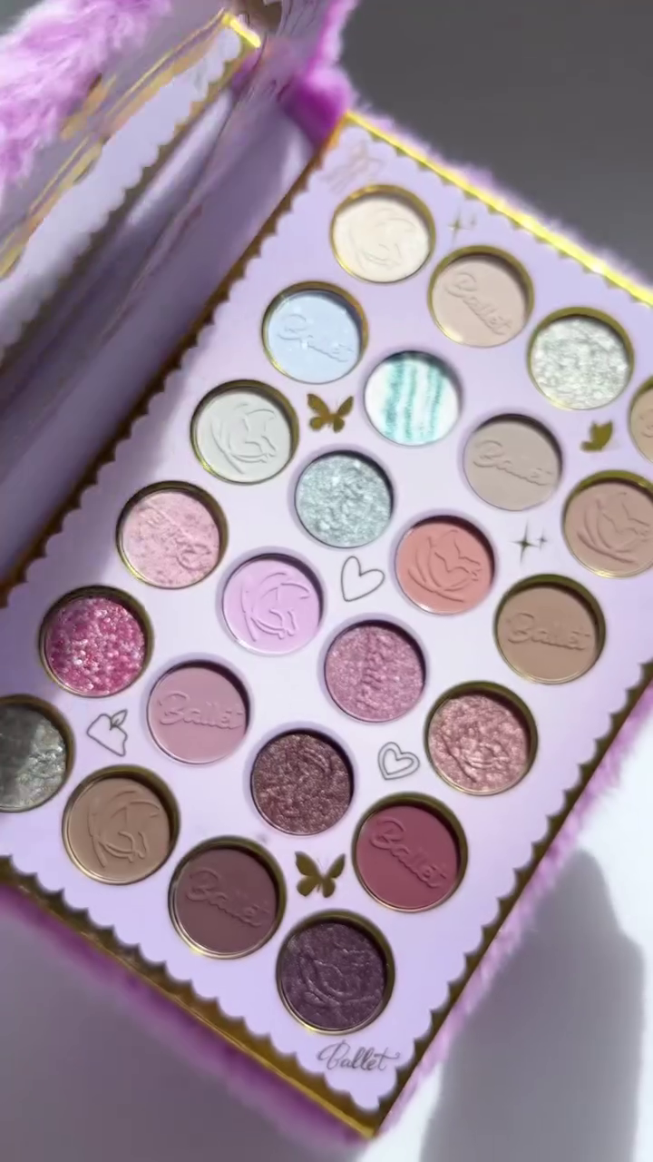 Ballet Dreams Heart-Shaped Eyeshadow Palette – 30 Gorgeous Sparkling Shades in Pastels and Bold Hues with a Fun, Playful Design