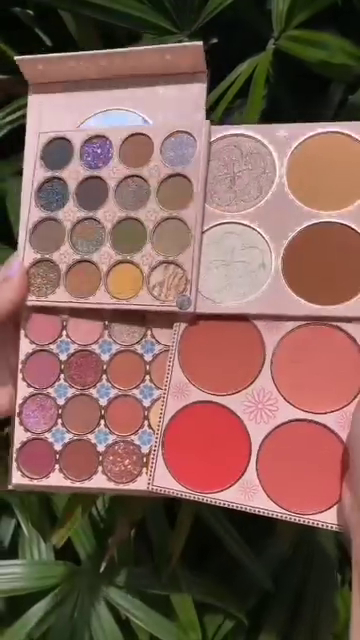 Multifunctional Makeup Palette Set with Eye Shadows, Highlighters, Blush, and Contour Shades - Versatile Collection for Complete Face Makeup, Long-lasting Formula for All Skin Tones and Occasions