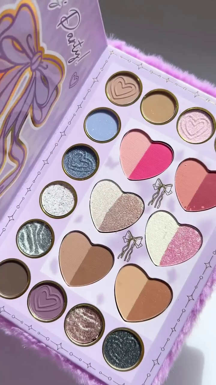 Ballet Dreams Heart-Shaped Eyeshadow Palette – 30 Gorgeous Sparkling Shades in Pastels and Bold Hues with a Fun, Playful Design