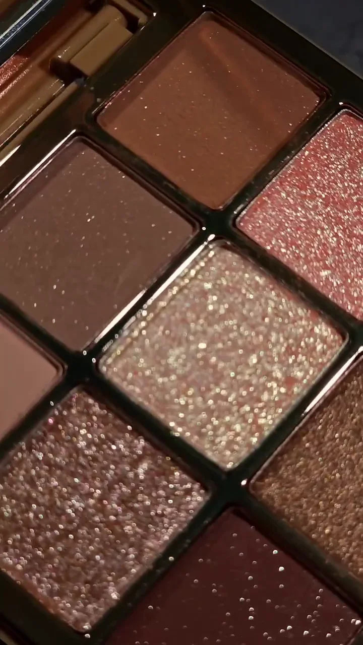Glam Eyeshadow Palette with 9 Stunning Shimmer and Matte Shades – Perfect for Every Occasion and Effortless Beauty Looks