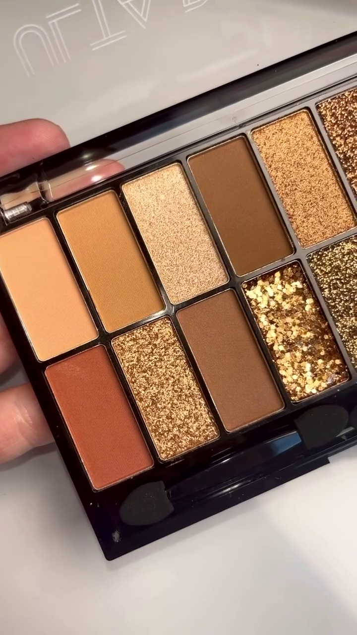 Beetle Cosmetics Warm Brown and Gold Eyeshadow Palette – 15 Rich Matte and Sparkling Shades for Stunning Glam Looks