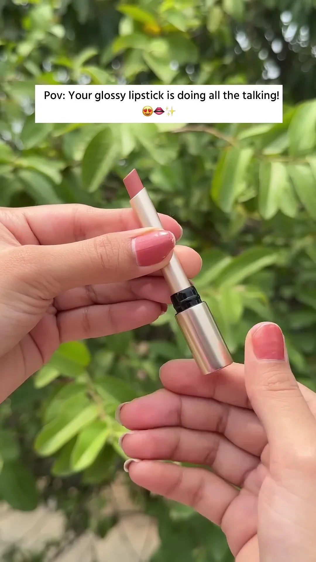 Ultra Glossy Lipstick – Hydrating Shine with Smooth Finish