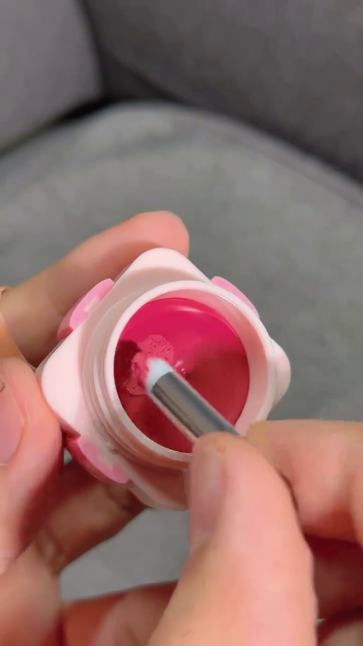 Gift Box-Shaped Cream Blush and Lip Tint – Multi-Use Matte and Glossy Formula in Cute Bow Packaging for a Flushed, Natural Glow and Moisturized Lips, Perfect for Gifting or Travel