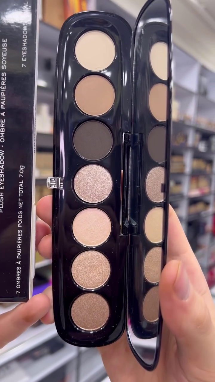 Plush Eyeshadow Palette with 7 Silky Neutrals and Shimmer Shades – Luxurious Compact for Effortless Day-to-Night Glam Eye Makeup Looks