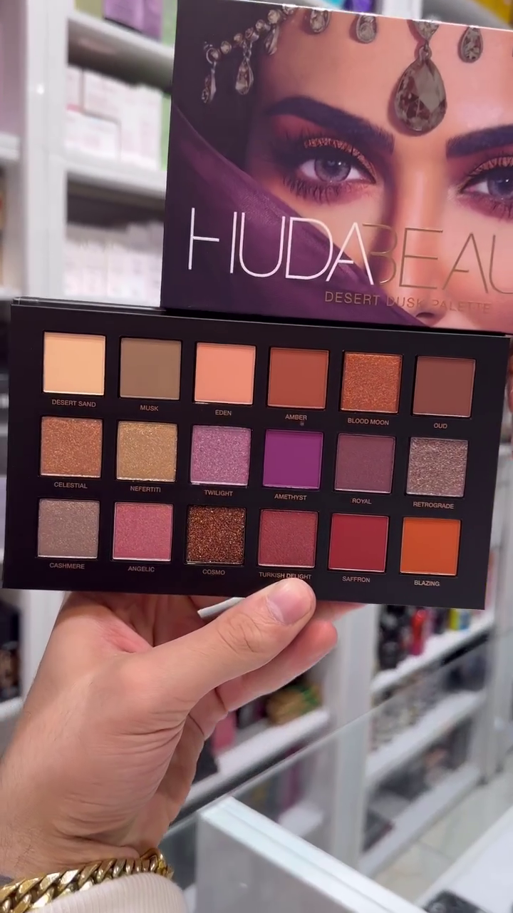 Huda Beauty Desert Dusk Eyeshadow Palette – 18 Highly Pigmented Shades with Matte, Shimmer, Pearl, and Glitter Finishes in Warm Neutrals, Rich Berries, and Dazzling Metallics