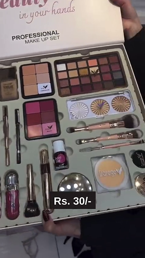 Complete Professional Makeup Set with Eyeshadows, Lipsticks, Blush, Brushes, Eyeliners, Concealer, Foundation, Face Powder, and Skincare Essentials – All-in-One Beauty Kit for a Flawless Look