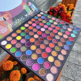 Professional Makeup Eyeshadow Palette with 99 Highly Pigmented Matte Shimmer Glitter Shades in Bright Bold Neutral Smokey Colors Long Lasting Blendable Eye Shadow Kit for Party Wedding Daily Glam Look