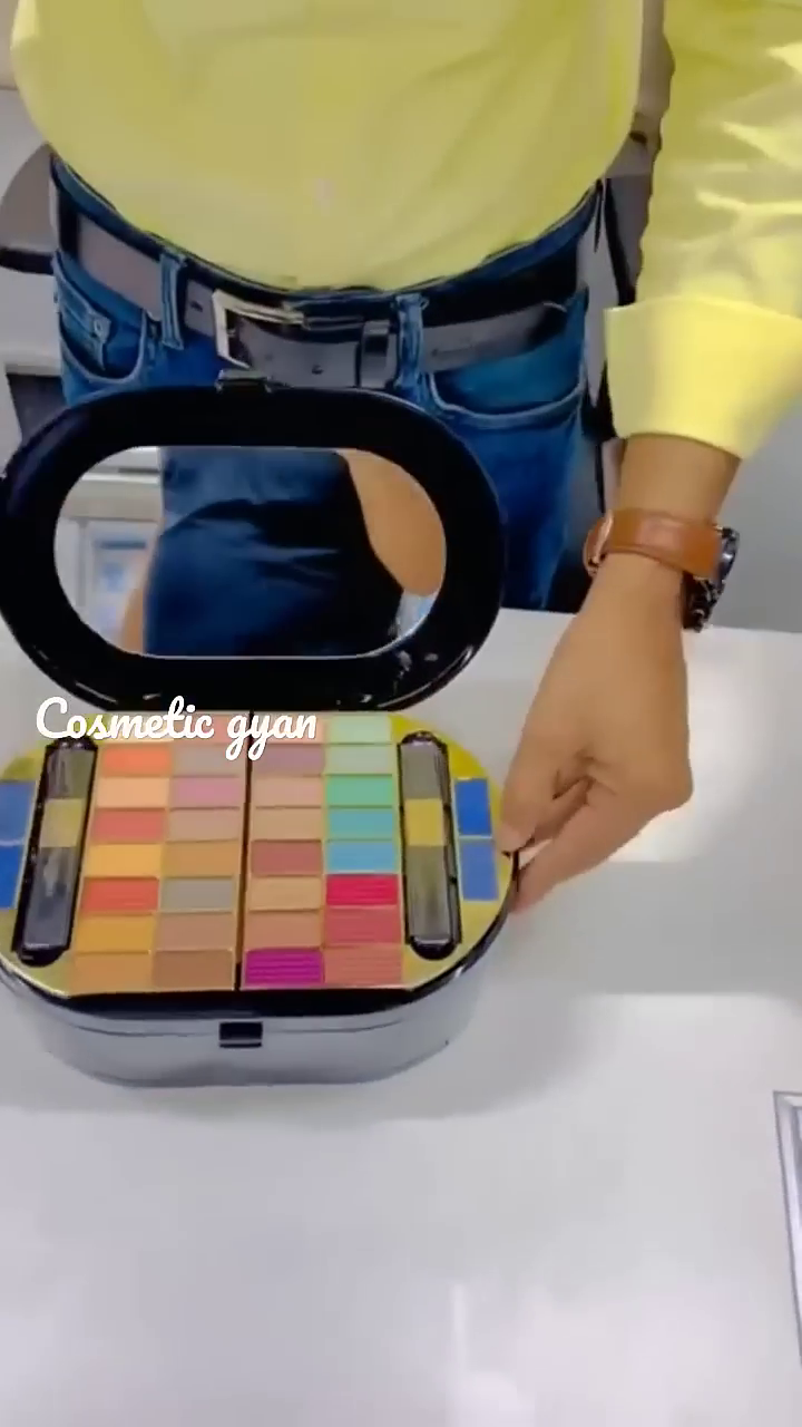 Explore the Ultimate Beauty Collection – All-in-One Makeup Kit with Vibrant Shades, Lipsticks, Brushes, and More