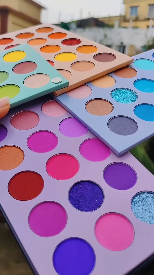 Professional Multi-Color Eyeshadow Palette with Matte, Shimmer and Glitter Shades, Highly Pigmented Long Lasting Blendable Eye Makeup Kit for Bold and Neutral Looks