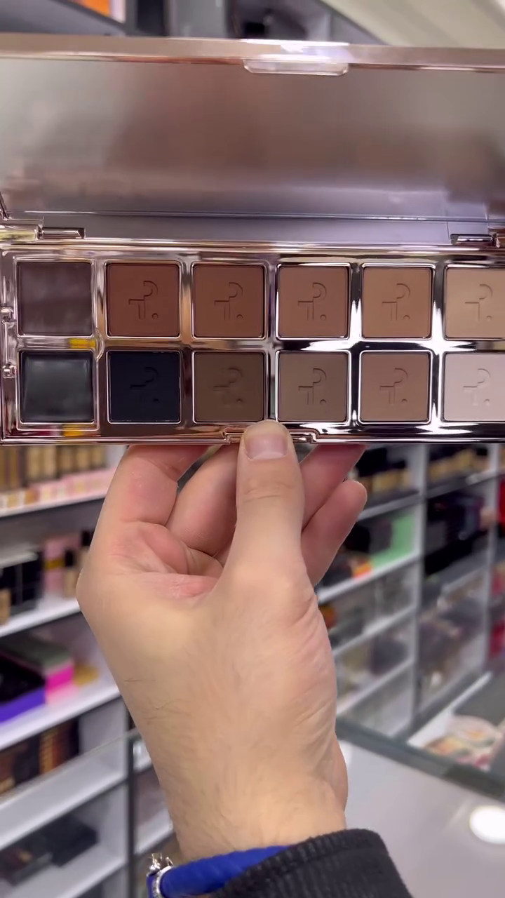 Professional Brow and Contour Palette Featuring 12 Long-Wear Matte Shades in Cool and Warm Tones – Comes in Sleek Mirror-Finish Case for Precision and On-the-Go Touch-Ups