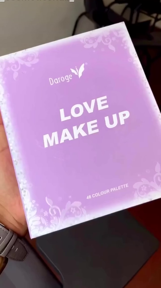 All-in-One Makeup Palette – Eyeshadow, Highlighter, Contour & Blush