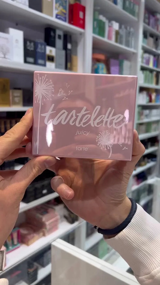 Trendy Chic Makeup Kit – Ultimate Beauty Essentials Collection for Women