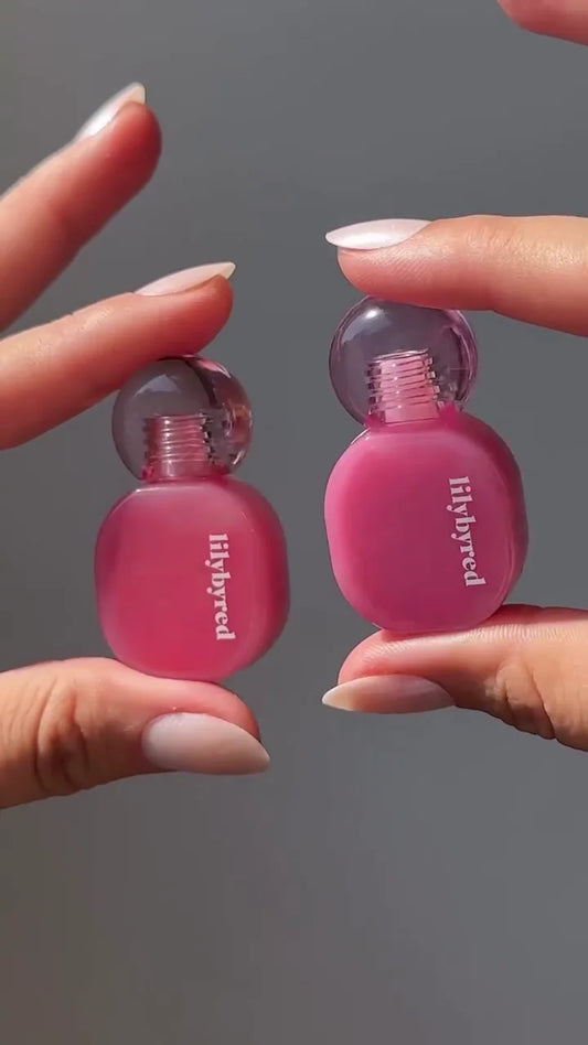 Pink Lip Gloss Duo with Hydrating Formula and Shimmering Finish, Providing a Lustrous, Glossy Look and Soft, Plump Lips for a Fresh and Natural Glow