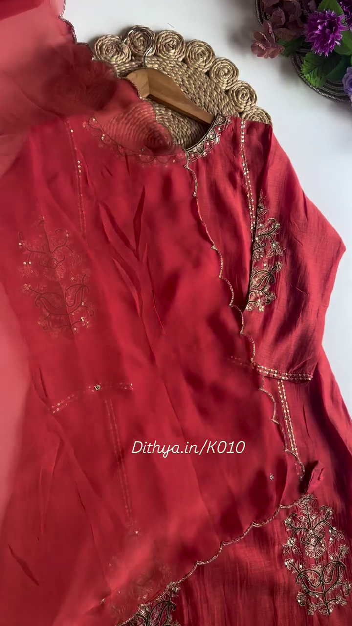 Red Embroidered Kurta Set with Intricate Detailing and Scalloped Edged Dupatta for a Perfect Traditional Look