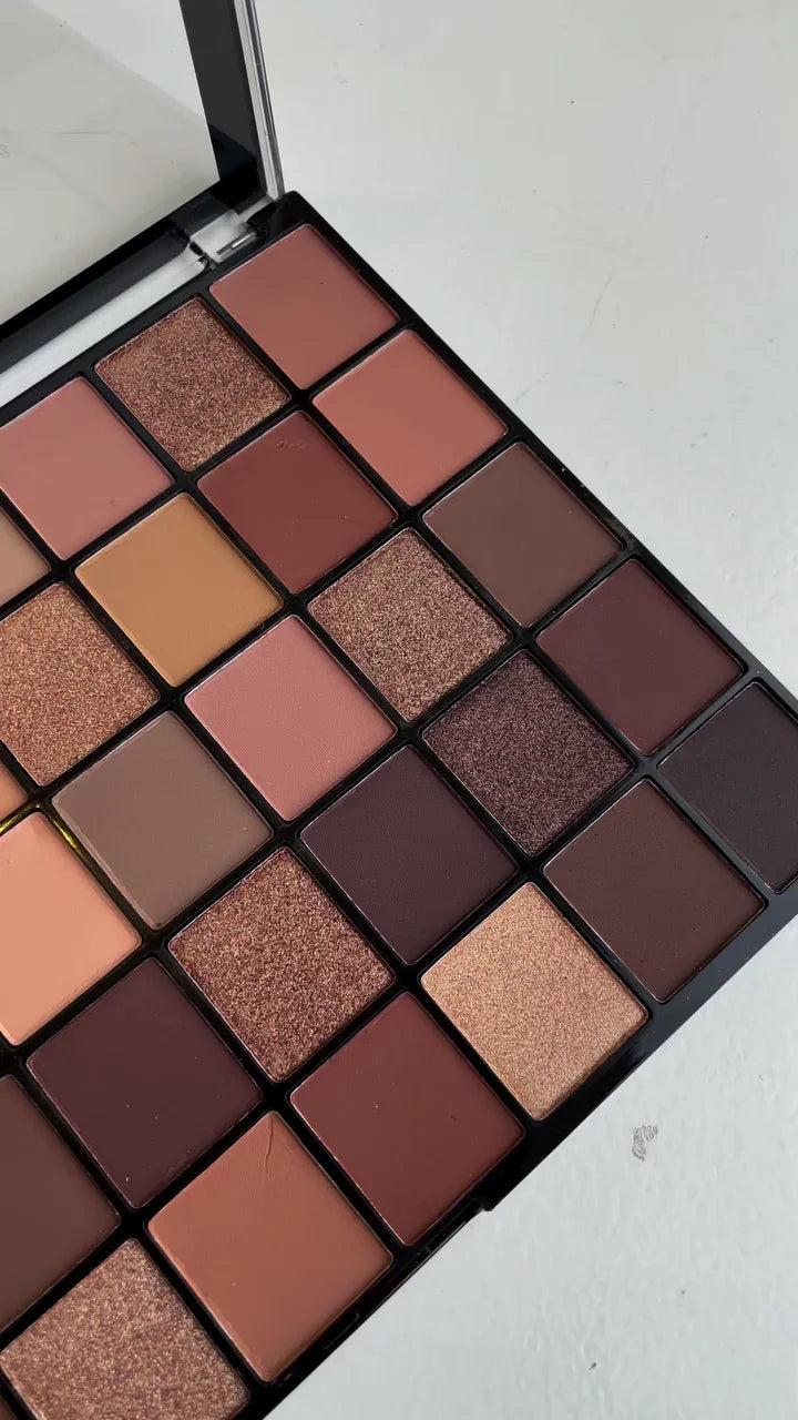 Versatile 35-Piece Matte and Shimmer Eyeshadow Palette – Perfect for Natural, Bold, and Glam Looks with Rich Pigmentation and Long-lasting Wear