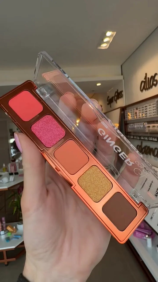 Trendy Glamour Makeup Kit – Complete Set for Women Who Love Stylish Looks