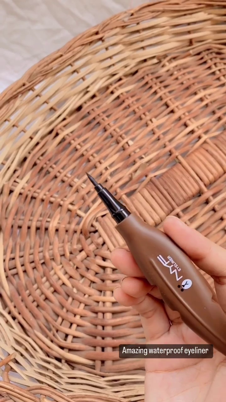 ME Waterproof Liquid Eyeliner Pen – Smudge-Proof, Long-Lasting, and Precision Tip for Perfect Eye Makeup