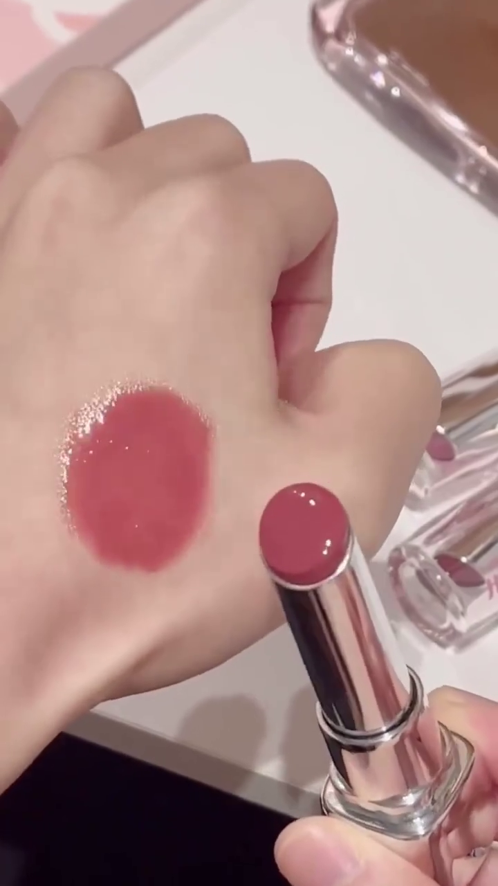 Hydrating Glossy Lip Balm Lipstick in a Rosy Pink Shade with Smooth, Sheer Finish and Nourishing Formula