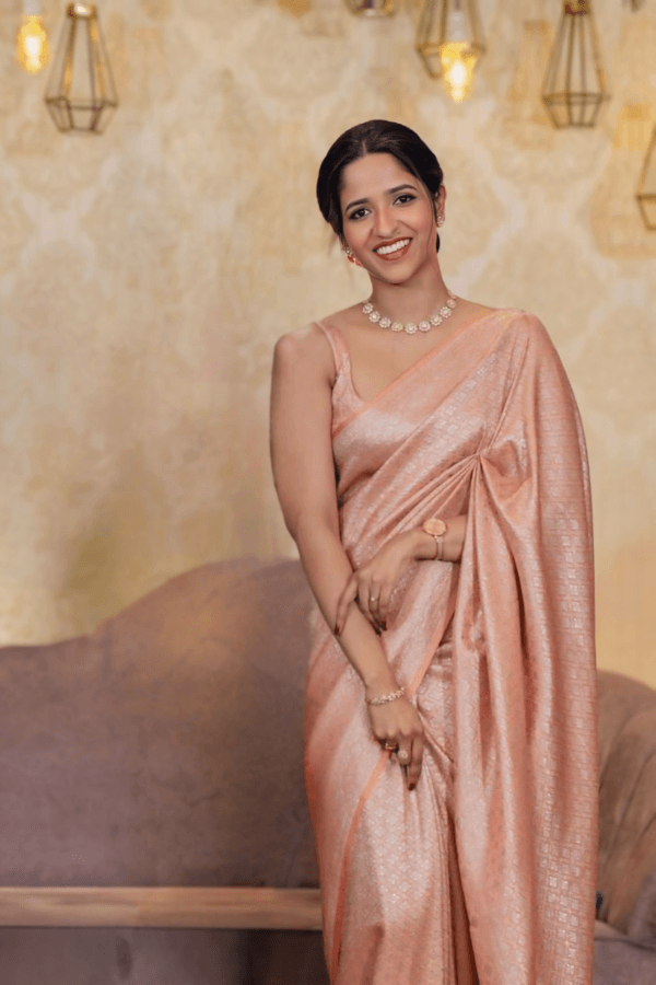 ROSE GOLD COLOUR WITH SILVER ZARI WEAVING BANARASI SOFT SILK SAREE - Image 4